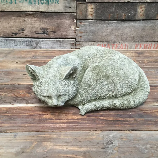 A&S Estates Betonnen tuinbeeld - slapende kat / poes grijs