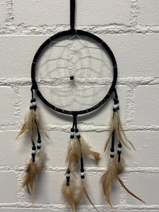 Impuls Dromenvanger met veren - zwart - Dreamcatcher with feathers- Dia 15 cm x lengte 40 cm