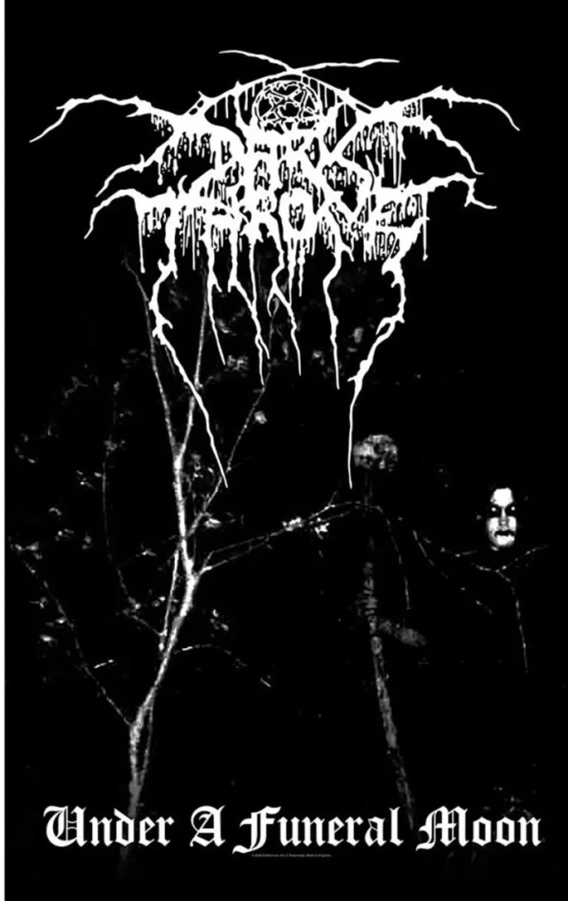 Rock Off Darkthrone - Under A Funeral Moon Textiel Poster - Zwart/Wit