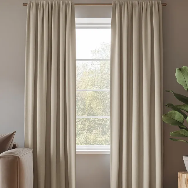 HOOMstyle Kant en Klaar gordijn met haakjes Amber - Verduisterend - Met Plooiband - 140x270cm - Zand / Tarwe