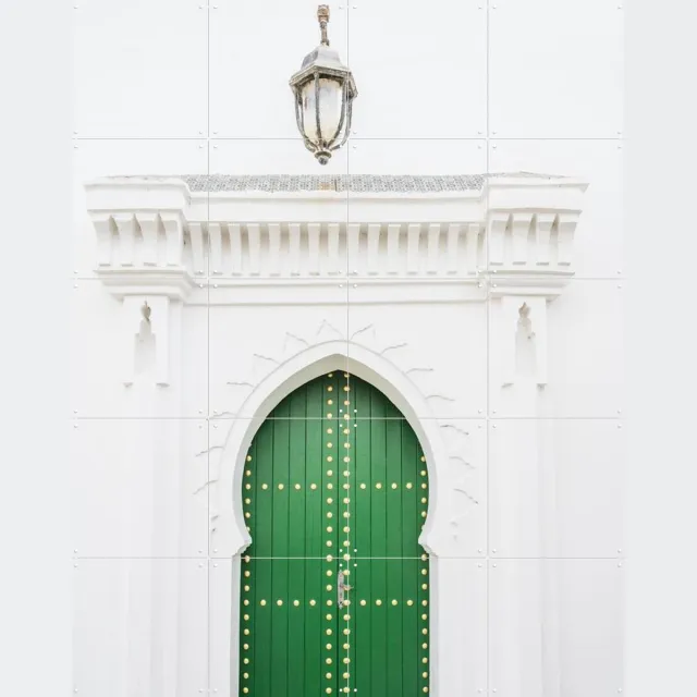 IXXI Green Door In Morocco, Photolovers - 80 x 100 cm - Grote wanddecoratie en posters - Minimalisme, Geometrische Kunst, Art Deco, Fotografie Goud / Wit / Groen