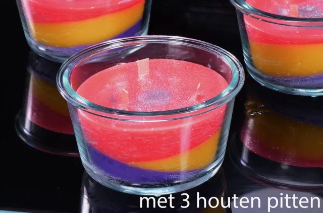 MilaNNE TRI COLORE-PLUS exclusieve designkaars met 3 houten (WoodenWick) pitten in hoge schaal - Gemaakt door Candles by Milanne rood