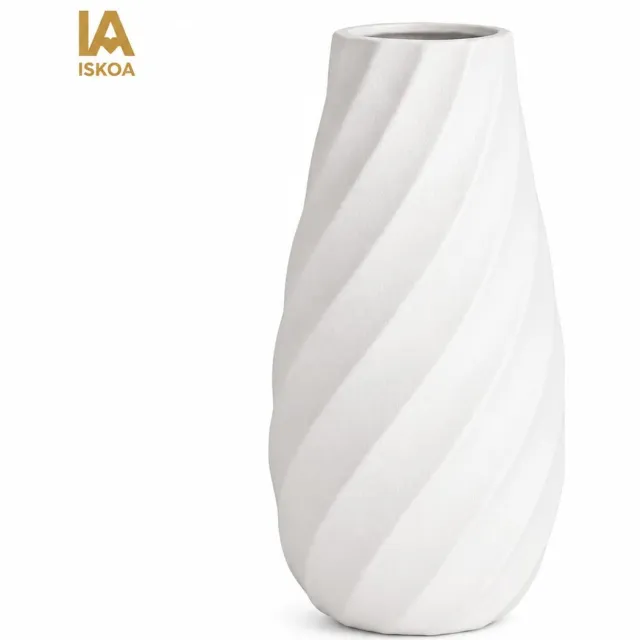 ISKOA Witte keramische bloemenvaas met getextureerd spiraalvormig ontwerp, moderne minimalistische decoratie voor thuis, woonkamer of kantoor - 20,3 cm