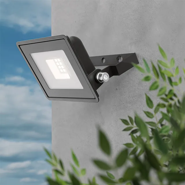HOFTRONIC Stratos LED Schijnwerper 10 Watt - 735 Lumen - 6500K Daglicht wit licht breedstraler - Floodlight zwart - 2 jaar garantie - Veiligheidslamp - 15 cm kabel - IP65 Waterdichte Buitenlamp