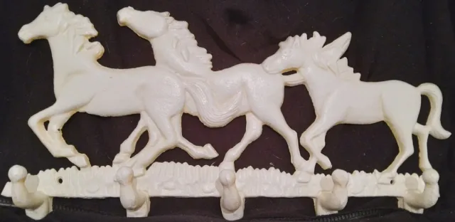 MadDeco gietijzer - kapstok - 3 paarden - wit