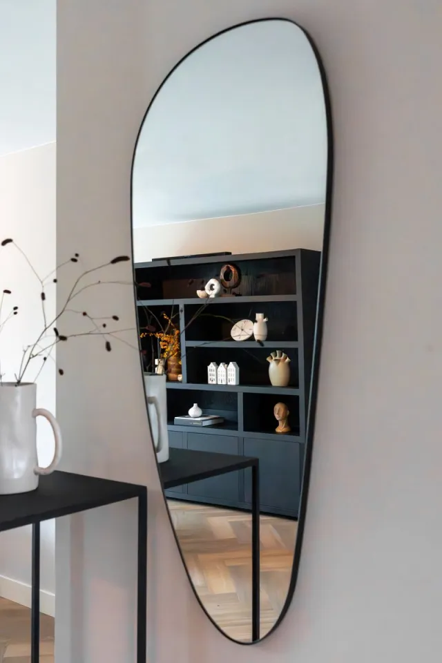Indore Home Spiegel Dean - organische vorm - asymmetrisch - wandspiegel - 120cm Zwart