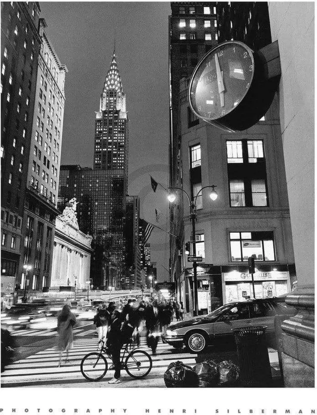 PGM Kunstdruk Henri Silberman - Chrysler Clock 60x80cm Divers