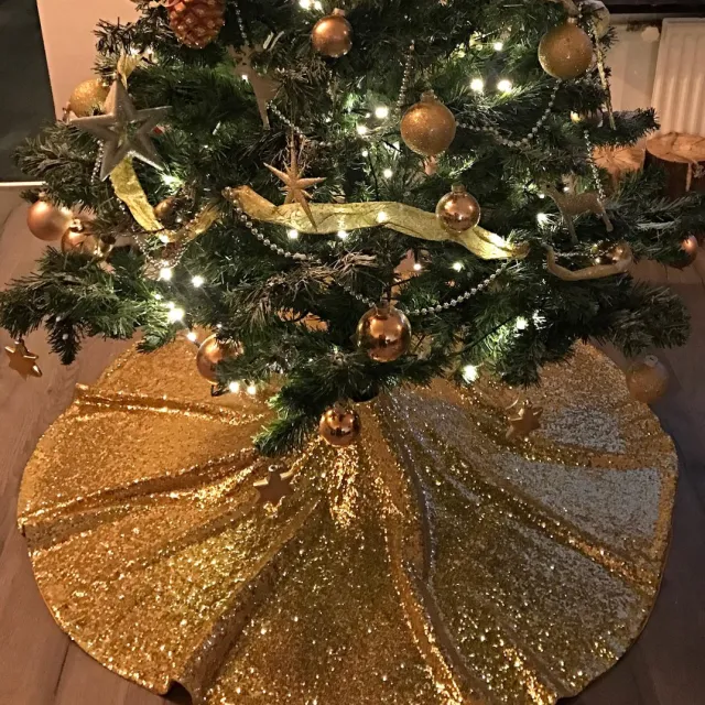 Gustiana Kerstboomrok – Kerstboomkleed met Gouden Pailletten – Ø 100 cm (verkrijgbaar in 2 maten)