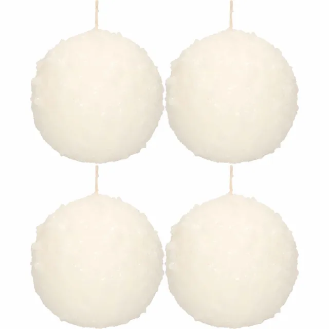 Enlightening Candles 4x Witte sneeuwbal bolkaarsen 10 cm 67 branduren - Kerst kaarsjes - Sneeuwballen ronde geurloze kaarsen - Woondecoraties