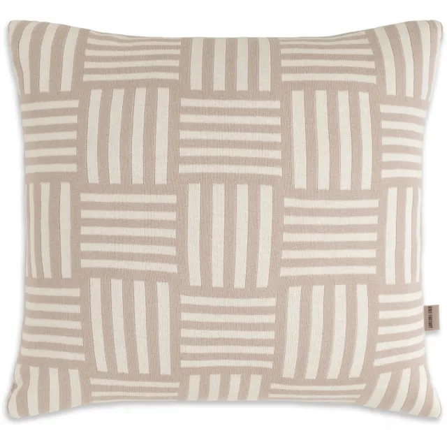 Knit Factory Dash Sierkussen - Vierkant kussen - Kussen woonkamer - Bank kussen - Decoratie kussen - Modern - Ecru/Linnen - 50x50 cm - Superzacht - Geblokt/Gestreept - Kussenhoes inclusief kussenvulling
