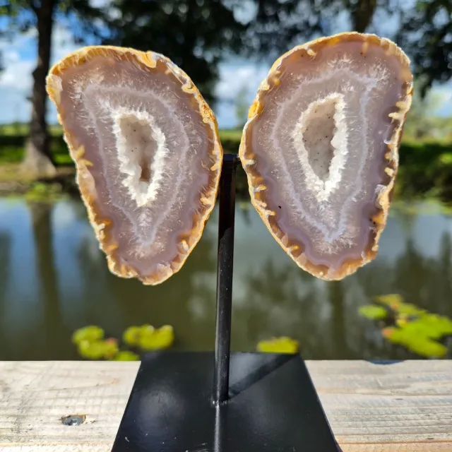 ThaleiaDesign Agaat vlinder op standaard - Edelstenen en Mineralen - interieur - meditatie - chakra - Spiritualiteit - Moederdag - Woondecoratie - gemstone - crystals - cadeau - kerstcadeau - liefde - butterfly goud,bruin,wit