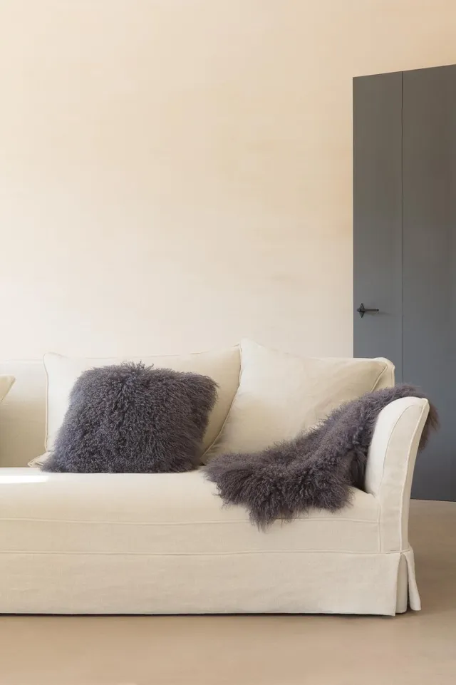 Ligne Pure Lush – kussen – wol – eco – handmade - modern – luxueus - Donkergrijs - 45x45
