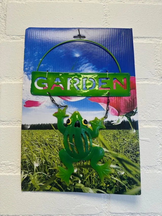 Impuls Metalen decoratie tuin hanger "welcome" kikker - groen - hoogte 30 x 20 x1cm - Woonaccessoires - Decoratieve hangers - Tuinaccessoires
