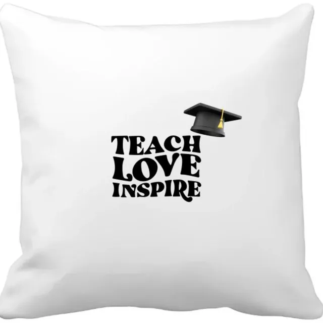 Akyol teach love inspire Kussen hoes - Docent - leraar/lerares - hogeschool - universiteit - verjaardag - cadeautje voor docent - docent artikelen - kado - geschenk - collega's - 40 bij 40 cm Multicolor