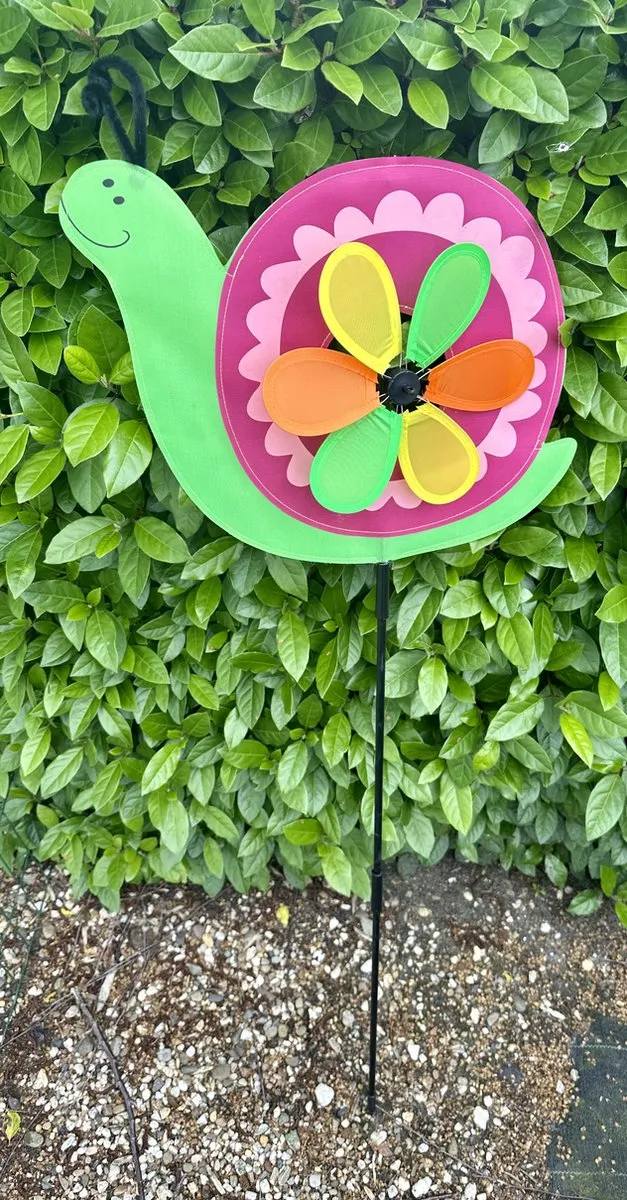 Impuls Windmolen met slak en bloem - nylon + kunststof steker - meerkleurig - breedte 39 cm x hoogte 110 cm - Tuinaccessoires - Tuinstekers Meerkleurig - slak + bloem