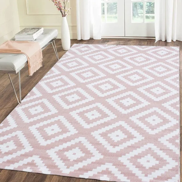 flycarpets Marlon Vloerkleed Boho - Laagpolig - Roze / Wit - 280x370 cm