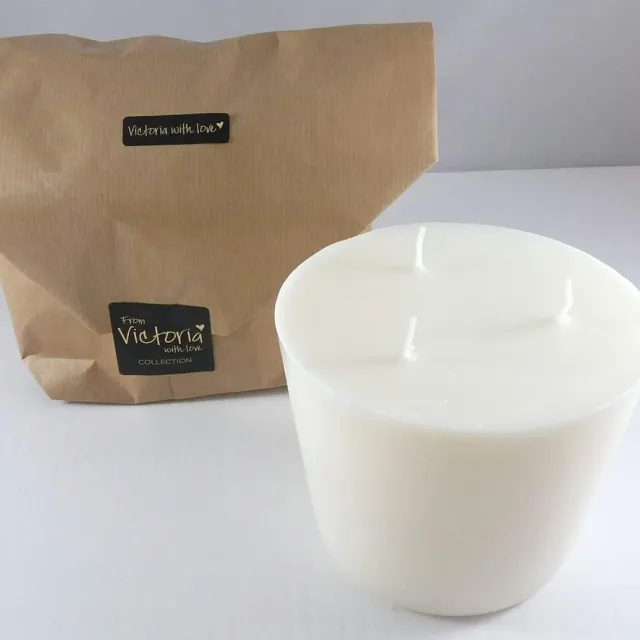 VICTORIA WITH LOVE Kaars - Geurkaars - Paraffine - Navulling - Medium - 3 wieken - Indoor-vulling wit