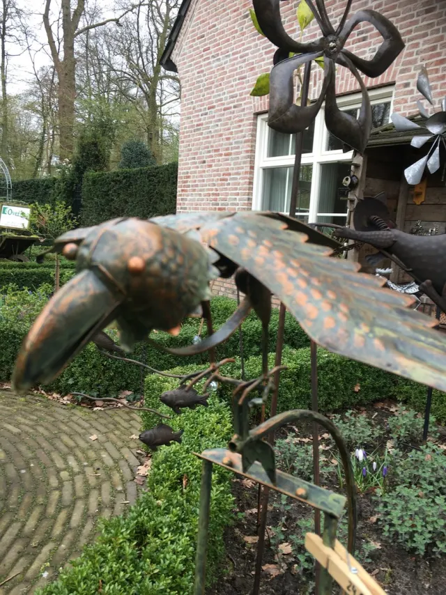 Tuin-kunst Tuinsteker - Balans vogel - 135 cm hoog bronskleur