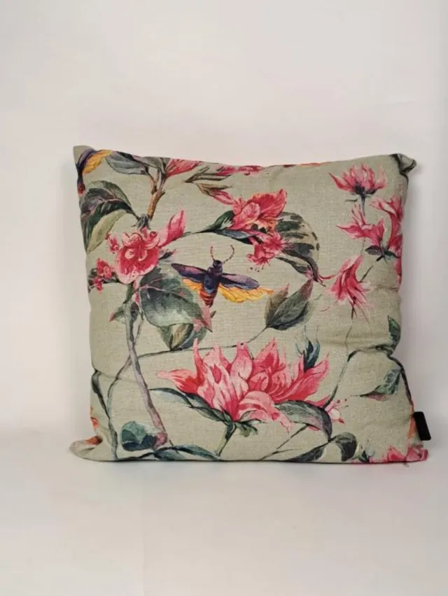 Madison Home Madison sierkussen 45x45cm Bee Pink Rood