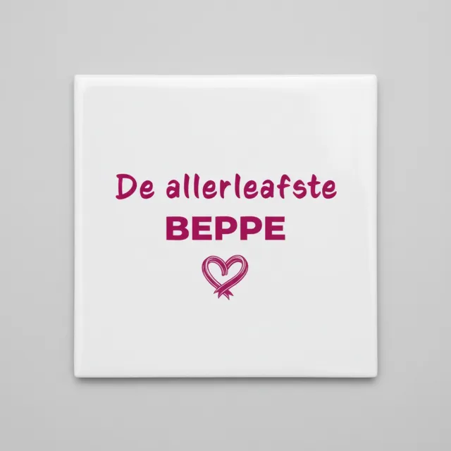 Nevolis “De Allerliefste Beppe” Keramische Tegel met Hart Design – Liefdevolle Familie Quote Wanddecoratie Cadeau – 15 × 15 cm Multi Color