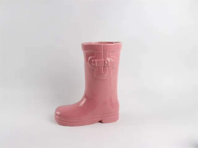 Homebound by Kolony HomeBound by KY | Aardewerk vaas regenlaars roze | 25,7x12,8x29cm | bloemenvaas keramiek laars roze