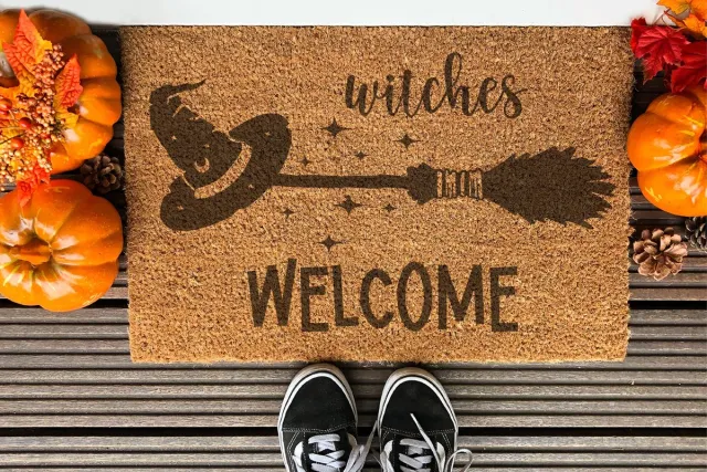 Laser Point Welcome Witches Halloween | 90x60 cm | Nieuwe huis cadeau | Ingangsmat | Deurmat met stijl | Verhuizing cadeau | Praktisch & trendy | Perfect voor binnenkomst | Cadeau voor nieuwe woning