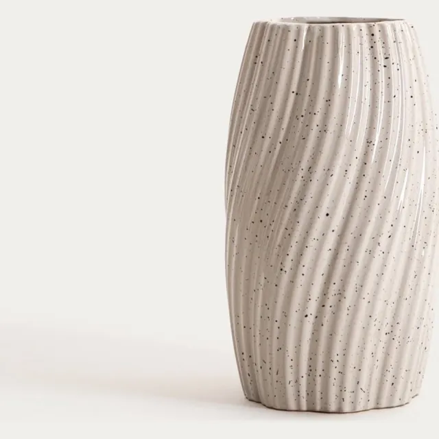 Homla Wazon - Ceramiczny zakręcony w drobne kropeczki - 14x14x24,5 cm Beige