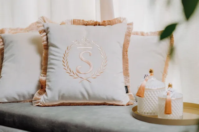 Sandra Mika Embroidered pillow / personalised pillow / monogram pillow / decorative cushion 40x 40 beige velvet letter