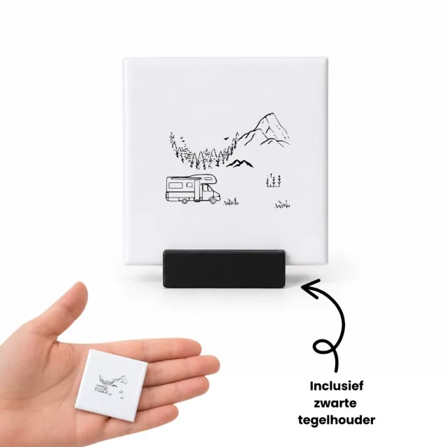 Hacebo Happy camper tegeltje met tegelhouder - Camper - Kampeerders - tegeltjes met tekst - Toeristen - leuk cadeau voor iemand die houd van kamperen - spreuktegels - 4.8x4.8 CM Wit