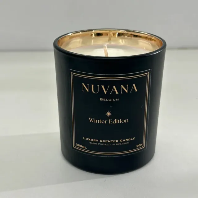 Nuvana Scented Candle NUVANA Geurkaars Amber Essence 260ml - Diepe Amber & Zacht Hout zwart