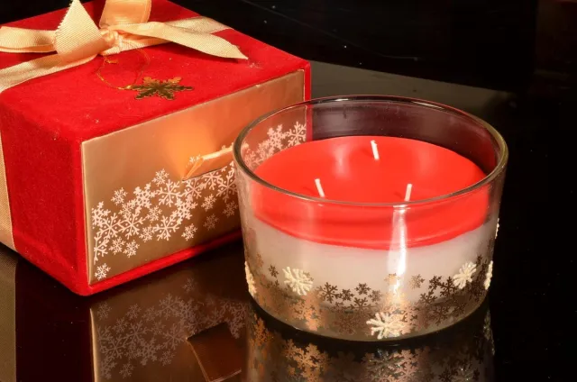 MilaNNE Geschenkdoos met 3 pits luxe kaars in glas - Rood