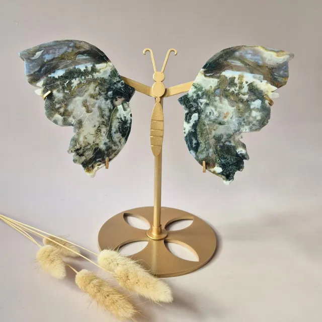 Moonlight Gemstones Mosagaat Vlinder op Standaard – Handgesneden Edelsteen Vlinder met Natuurlijke Dendritische Patronen Meerkleurig