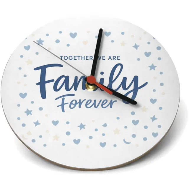 Mr Cadeautjes Klok rond Ø 19 - design Een rustige familietypografische print met een speels stippe | cadeau Wit