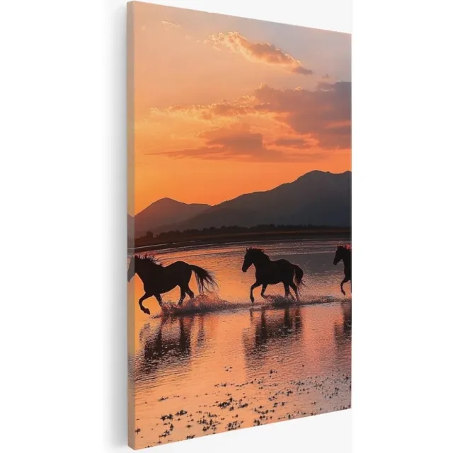 Saammp Canvas Schilderij - Paarden in galop door het water - Natuur - Dieren - 75x100 - Foto op canvas - Wanddecoratie - Muurdecoratie Woonkamer - Slaapkamer decoratie - Canvas Print Multicolor