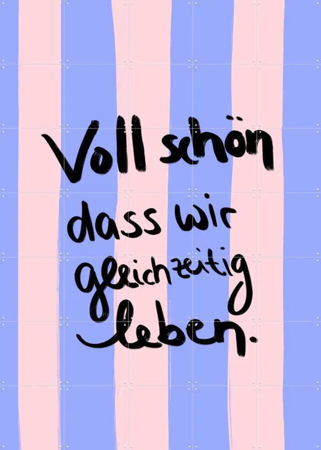 IXXI Voll Schön Dass Wir Gleichzeitig Leben - Stripes, Hej.Ibiza - 100 x 140 cm - Grote wanddecoratie en posters - Speels, Abstract, Digitale Kunst Blauw / Roze