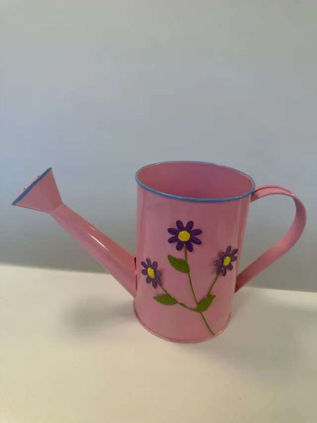 Impuls Metalen deco (tuin) gieter - roze + bloemen - hoogte 19x35x13 cm - Woonaccesoires - Tuinaccessoires