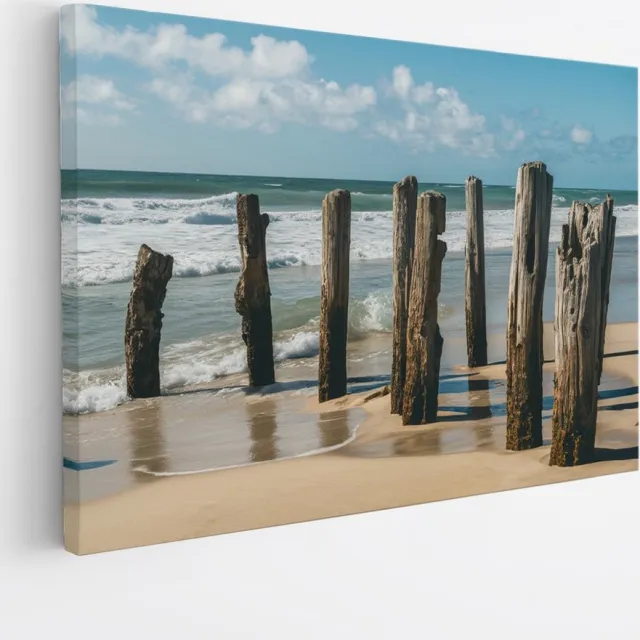Saammp Canvas Schilderij - Strand - Palen in de zee - 120x80 - Foto op canvas - Wanddecoratie - muurdecoratie Woonkamer - Slaapkamer decoratie - Canvas Print Multicolor