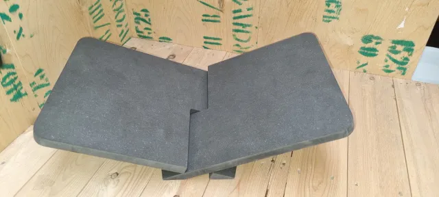 Era Wood Boekenstandaard - Boekensteun - Leesstandaard - 18mm zwart MFD - kruissteun - duurzaam geproduceerd in eigen beheer - Nederlands product
