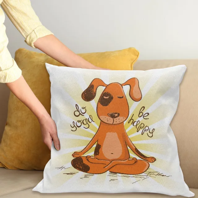 ABAKUHAUS Cartoon Sierkussenhoes, Do Yoga Be Vrolijk Cartoon Rood Dog Sitting op Lotus Position van Yoga Fun, Decoratieve Vierkante Sierkussenhoes, 40 x 40 cm, Oranje Geel