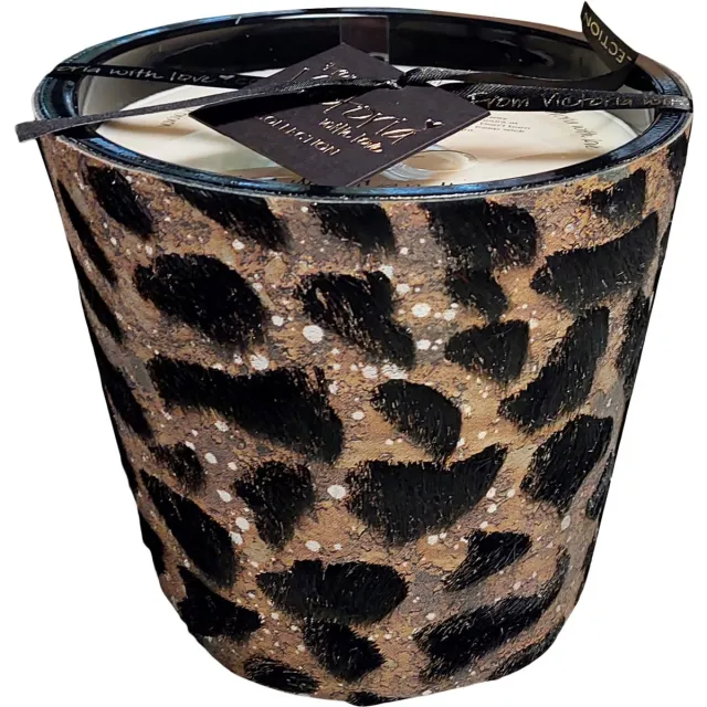 VICTORIA WITH LOVE kaars - Limited Black - Medium - Geurkaars Zwart & goud