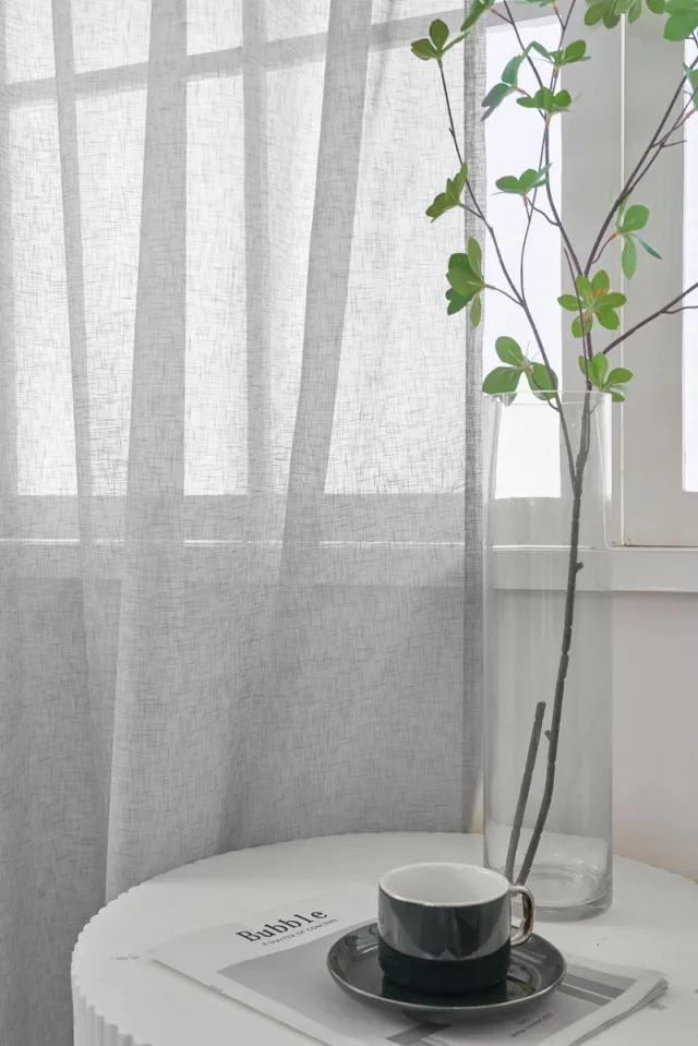 maroyathome BIBIANA Vitrage Gordijn - Kant-en-Klaar met Plooiband - Lichtgrijs - 200x180 cm - Transparant Inbetween Glasgordijn - Incl. Loodveter en Embrasse - 1 Stuk