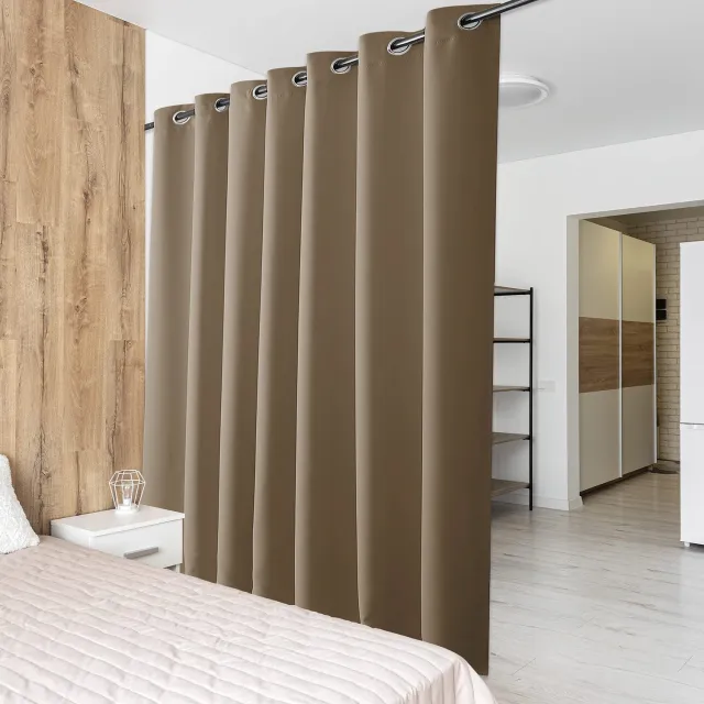Famanu Warmte-isolerende verduisteringsgordijnen met plooiband, modern design, 1 paneel, 254 x 240 cm, cappuccino, ideaal voor het creëren van privacy en het scheiden van ruimtes