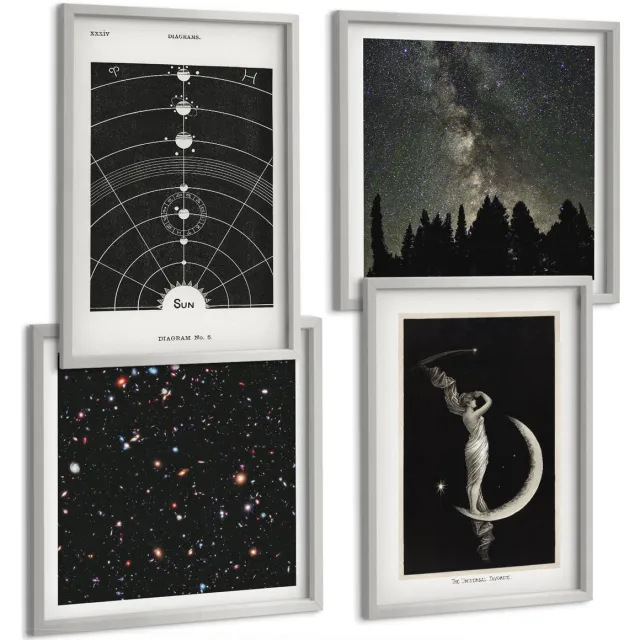 TULUP 4-Delige Schilderij Set - Sterrenstelsel in het zonnestelsel 's nachts Figuur op de maan - 40 x 40 cm en 40 x 60 cm - Muurdecoratie - Wanddecoratie - Hal - Stijlvolle Muurdecoratie Zilveren lijst