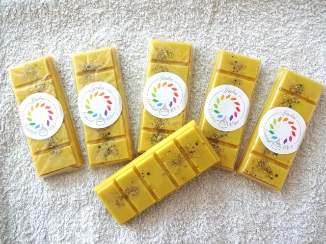 Linden Waxmelts COCOA BUTTER CASHMERE waxmelt geur - Linden - handgemaakt - 100% sojawax - aromatic - voor geurbrander - huisparfum geel