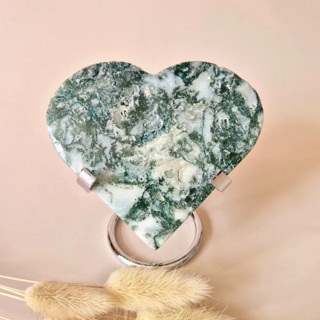 Moonlight Gemstones Edelsteen Druzy Mosagaat Hart op Metalen Standaard – #95 260gram