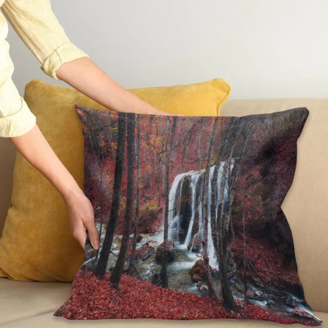 ABAKUHAUS Waterfall Sierkussenhoes, Cascade Misty Herfst Dag Shedding Blad at Bergen Rocky Creek Habitat Thema, Decoratieve Vierkante Sierkussenhoes, 50 x 50 cm, Bruin Rood