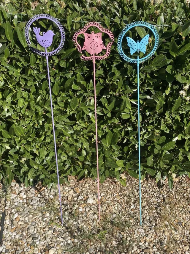 Impuls Metalen deco tuinstekers dieren - Set van 3 stuks - pastel paars/roze/blauw - hoogte 90 x dia 13 x 13 cm - Tuinaccessoires - Tuindecoratie - Tuinstekers Pastel roze