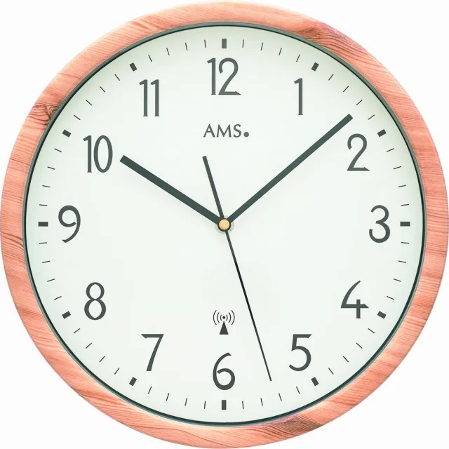 AMS F5576 - Wandklok - Analoog - Kunststof behuizing in houtlook - Rond - Radiogestuurde tijdsaanduiding - Mineraal Glas - Cijfers - Beige - Wit