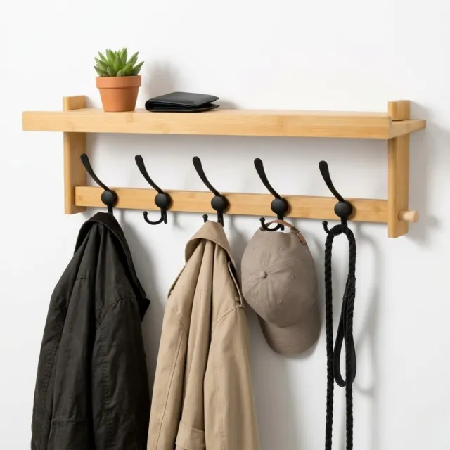 BUDDLEY Wandkapstok met Hoedenplank - Bamboe - 5 Metalen Haken - Kapstok met Plank - Kapstok Hangend - Kapstok Wand - Kapstok Muur - Bamboe Kapstok - Kapstokplank - Ophanghaken - Wandhaken - Hal - Gang - Entree - Slaapkamer - 65 cm - Naturel