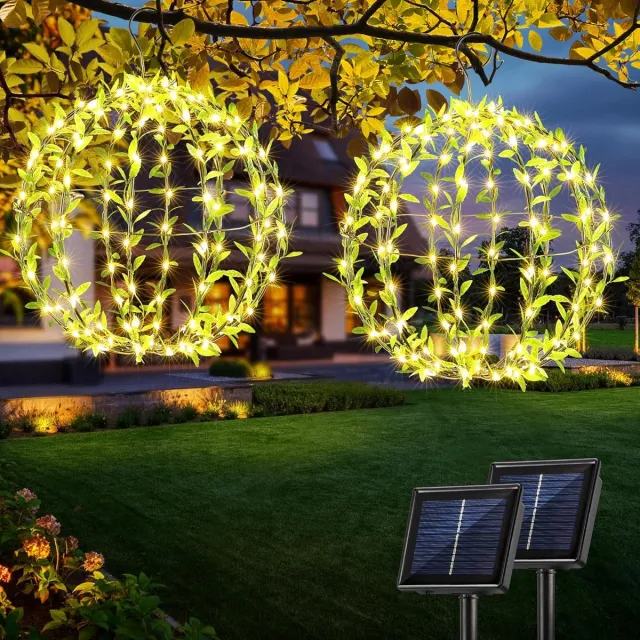 KZQ Zonnekroonluchter voor buiten - Kerstdecoratie - 120 bolvormige LED-lampjes - Waterdicht - Opvouwbaar met haak - Geschikt voor tuin, balkon en terras - Warm wit licht, groen bladpatroon - Set van twee